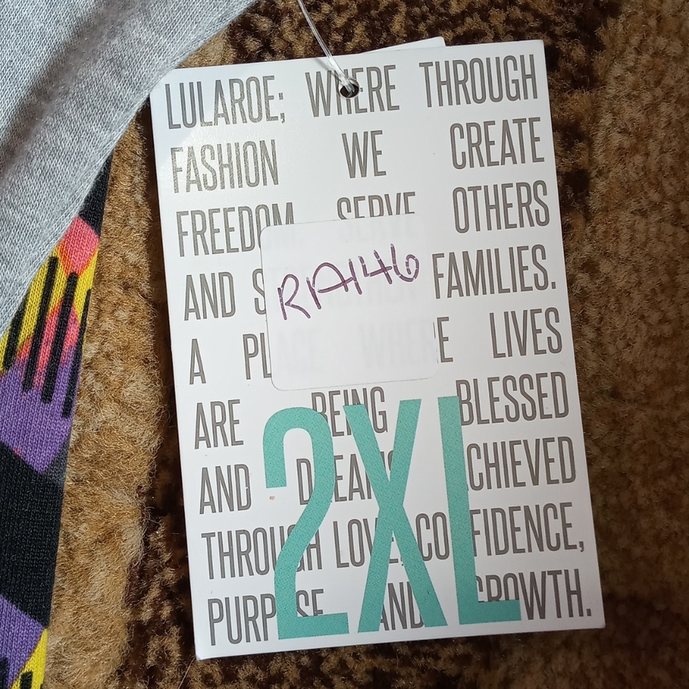 New LuLaRoe Randy2xl - Picture 3 of 8